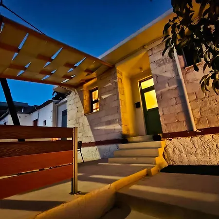 Patrelaki Stone Chania With Private Yard Holiday home *