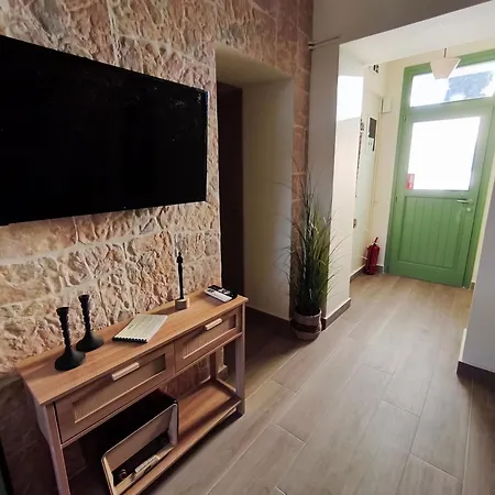 Patrelaki Stone Chania With Private Yard Holiday home *