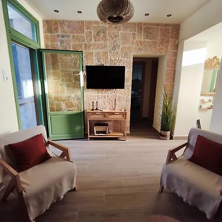 Holiday home Patrelaki Stone Chania With Private Yard